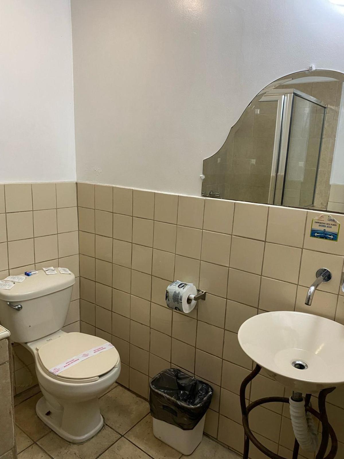 Hotel Yolanda Тихуана Экстерьер фото