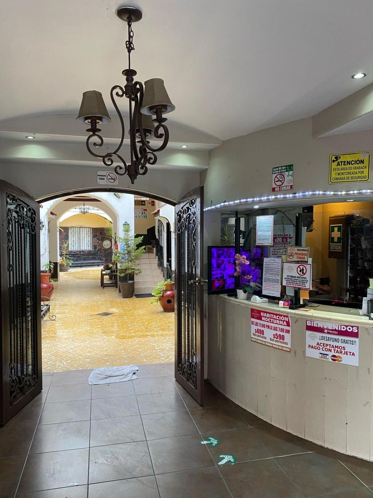 Hotel Yolanda Тихуана Экстерьер фото